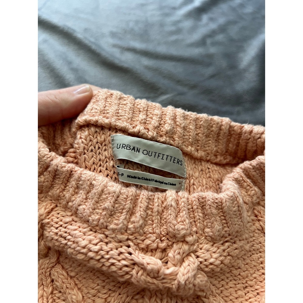 Urban Outfitters Peach Cable Knit Cropped Sweater Small - Picture 2 of 6